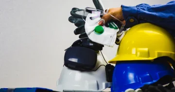 อุปกรณ์ป้องกันอันตรายส่วนบุคคล